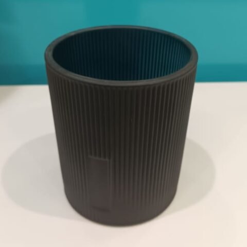 Beautiful Plain Black Mug for Routine Usage